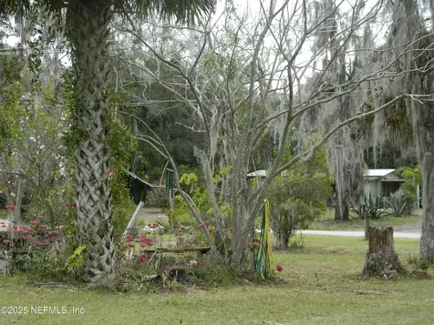 250 Old Highway 17 Pomona Park FL 32181
