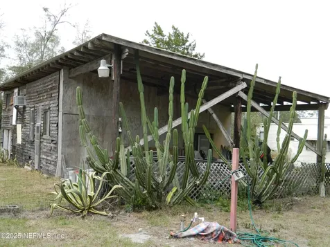 250 Old Highway 17 Pomona Park FL 32181
