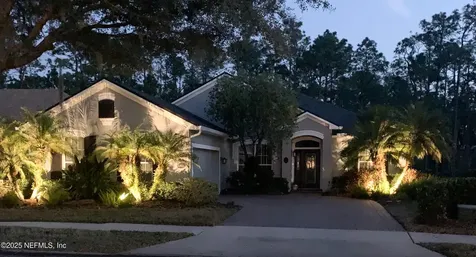 1612 Victoria Gardens Drive Deland FL 32724