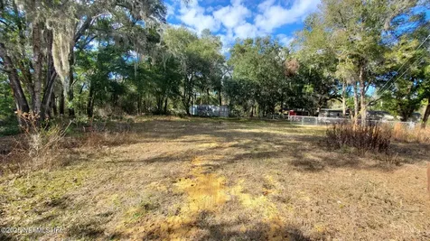 235 Hayes Drive Interlachen FL 32148