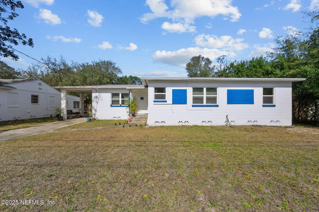 8375 Bordeau Avenue N Jacksonville FL 32211