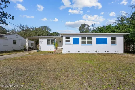 8375 Bordeau Avenue N Jacksonville FL 32211