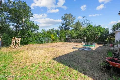 8375 Bordeau Avenue N Jacksonville FL 32211