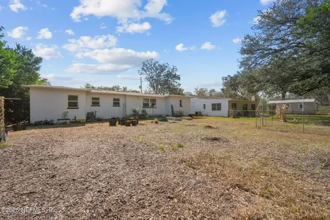 8375 Bordeau Avenue N Jacksonville FL 32211