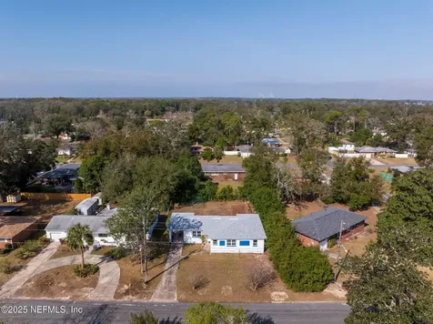 8375 Bordeau Avenue N Jacksonville FL 32211
