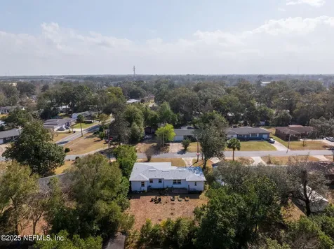 8375 Bordeau Avenue N Jacksonville FL 32211