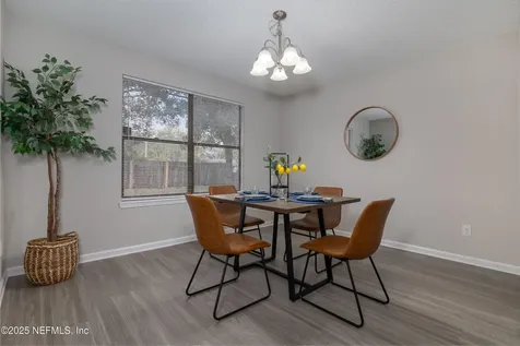 8109 Colonnade Court W Jacksonville FL 32244