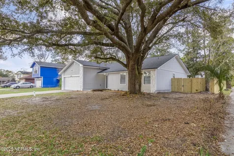 8109 Colonnade Court W Jacksonville FL 32244