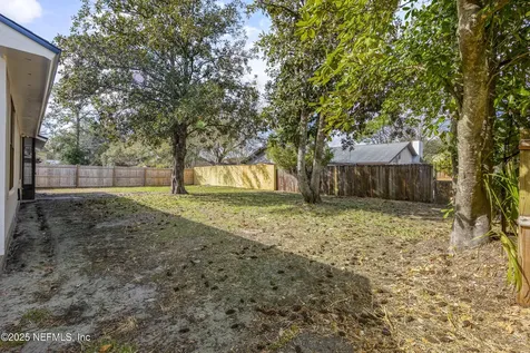 8109 Colonnade Court W Jacksonville FL 32244