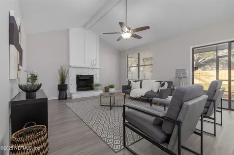8109 Colonnade Court W Jacksonville FL 32244