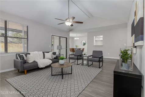8109 Colonnade Court W Jacksonville FL 32244