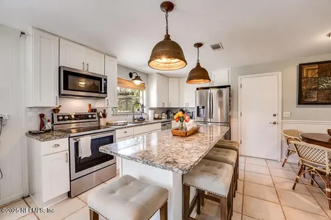 8481 Philrose Drive W Jacksonville FL 32217