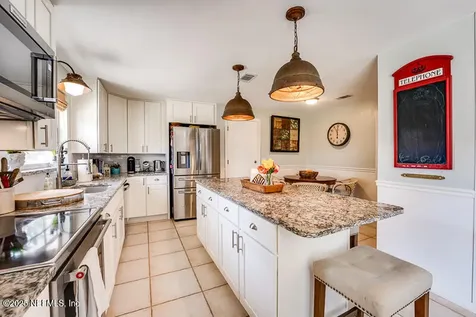 8481 Philrose Drive W Jacksonville FL 32217