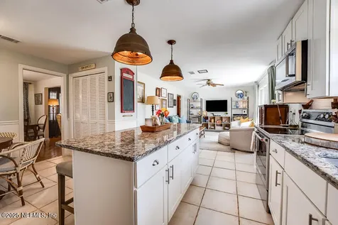 8481 Philrose Drive W Jacksonville FL 32217