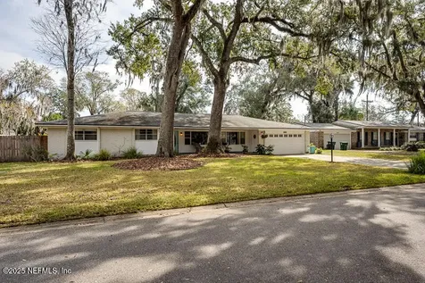 8481 Philrose Drive W Jacksonville FL 32217