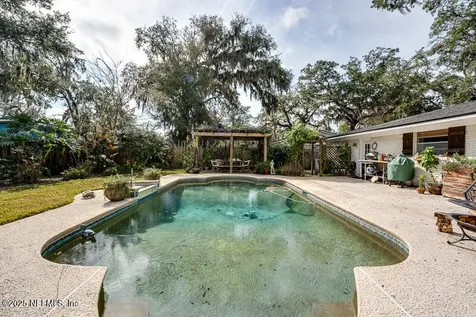8481 Philrose Drive W Jacksonville FL 32217