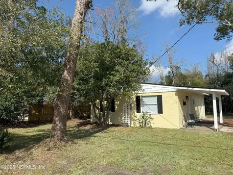 8219 Dickie Drive Jacksonville FL 32216