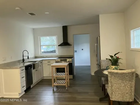 8219 Dickie Drive Jacksonville FL 32216