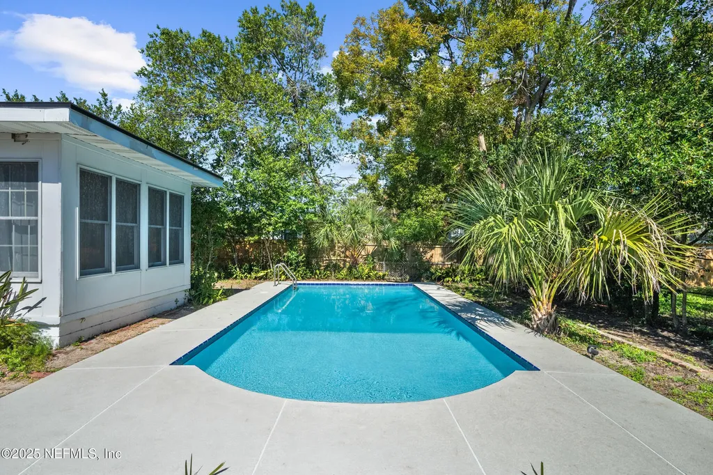 2509 Columbine Drive N Jacksonville FL 32211