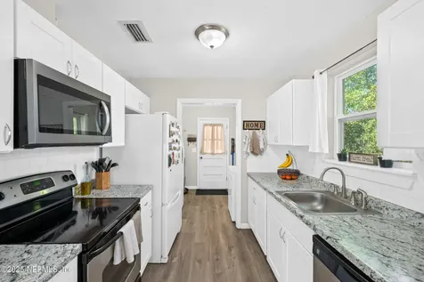 2509 Columbine Drive N Jacksonville FL 32211