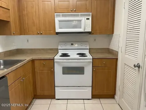 5811 Atlantic Boulevard Jacksonville FL 32207