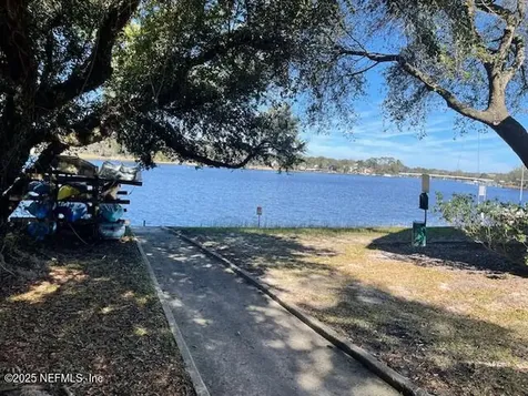 5811 Atlantic Boulevard Jacksonville FL 32207