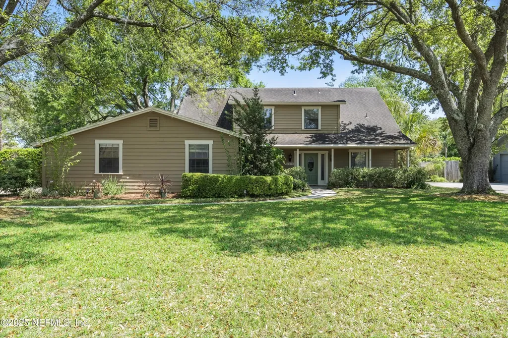 2273 The Woods Drive E Jacksonville FL 32246
