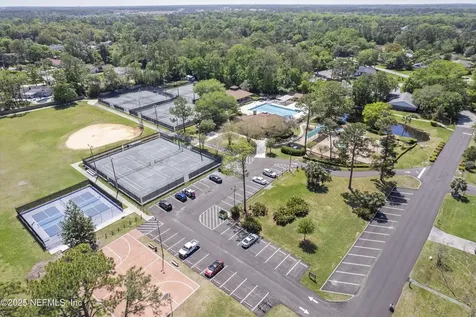 2273 The Woods Drive E Jacksonville FL 32246