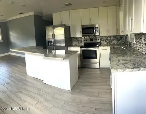4421 Melvin Circle E Jacksonville FL 32210