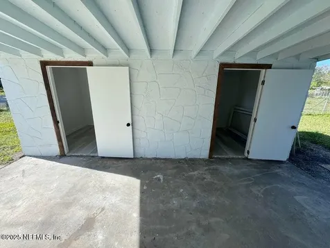 6747 Miss Muffet Lane S Jacksonville FL 32210