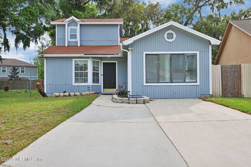 217 Aquarius Circle N Jacksonville FL 32216