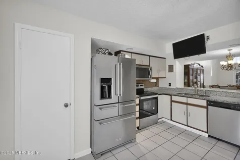 217 Aquarius Circle N Jacksonville FL 32216