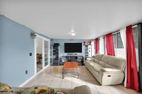 217 Aquarius Circle N Jacksonville FL 32216