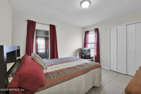 217 Aquarius Circle N Jacksonville FL 32216