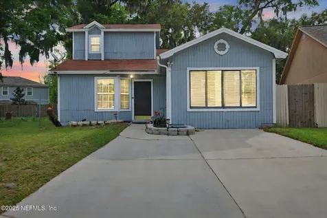 217 Aquarius Circle N Jacksonville FL 32216
