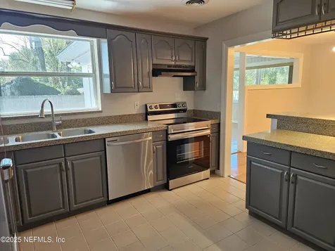 6046 Wateredge Drive S Jacksonville FL 32211