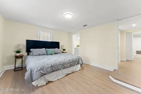 2642 Peacock Street Jacksonville FL 32207