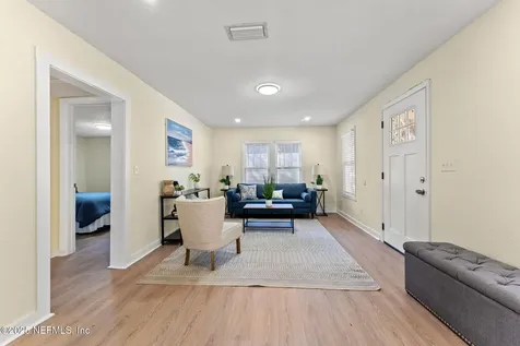 2642 Peacock Street Jacksonville FL 32207