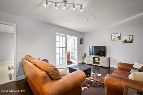 1216 Radis Place Jacksonville FL 32225