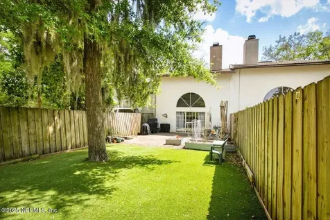 1216 Radis Place Jacksonville FL 32225