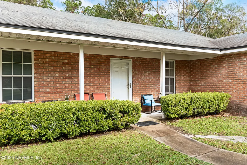 231 3rd (includes Adjacent Lot) Street W Baldwin FL 32234