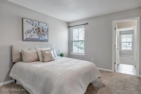 234 Aralia Lane Jacksonville FL 32216