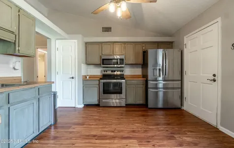 8049 Buchannan Court Jacksonville FL 32244