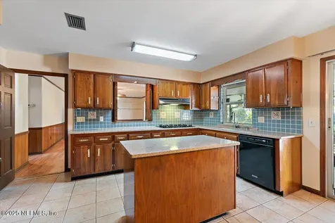 7332 Buckskin Trail S Jacksonville FL 32277