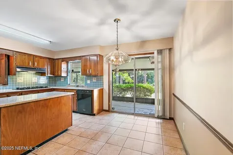 7332 Buckskin Trail S Jacksonville FL 32277