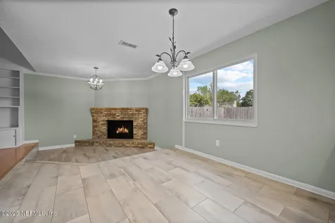 2270 The Woods Drive E Jacksonville FL 32246