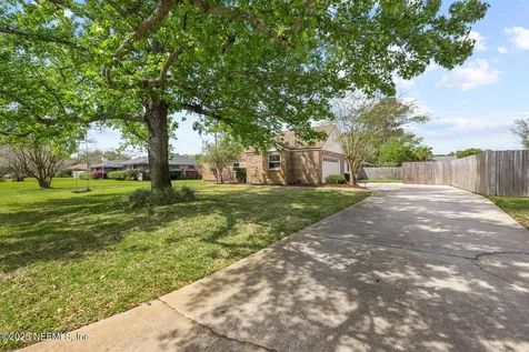 2270 The Woods Drive E Jacksonville FL 32246