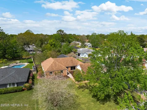 2270 The Woods Drive E Jacksonville FL 32246