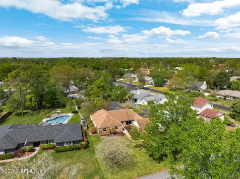 2270 The Woods Drive E Jacksonville FL 32246