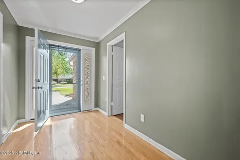 2270 The Woods Drive E Jacksonville FL 32246
